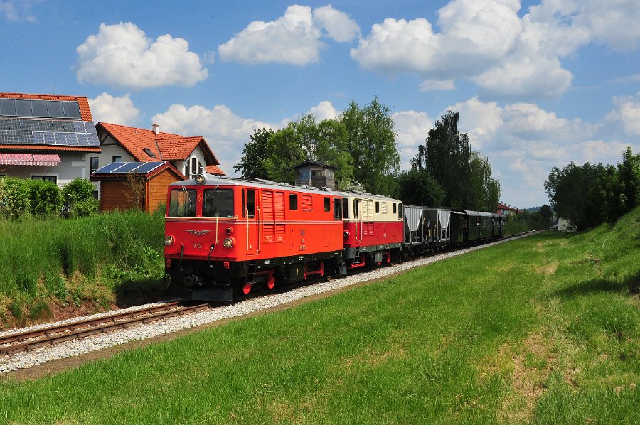 NÖVOG V5 und V12 Doppeltraktion 32